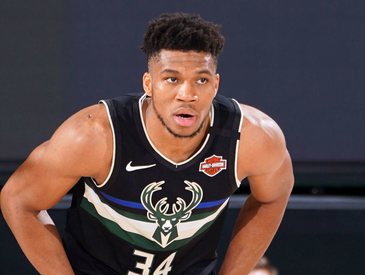 也是游戏里 也是游戏里