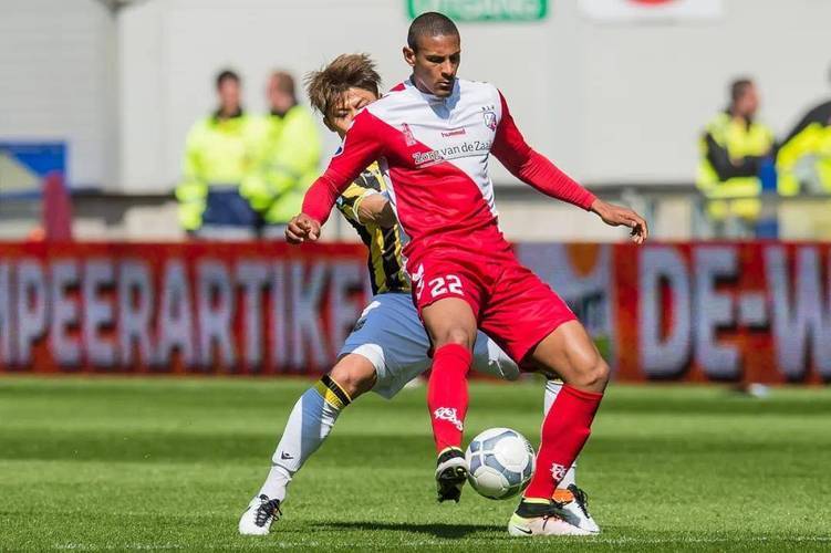 她在赛场上 她在赛场上