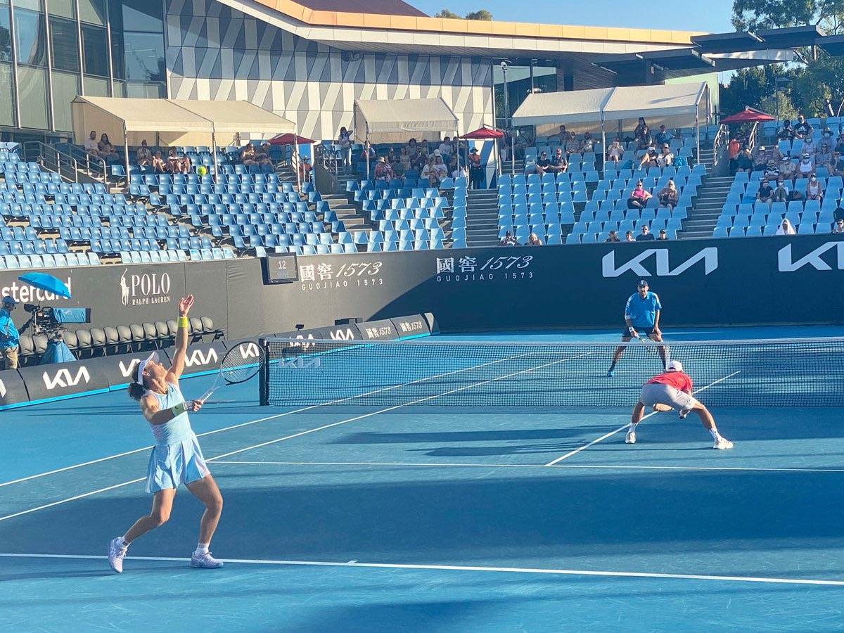 也是对湖人 也是对湖人