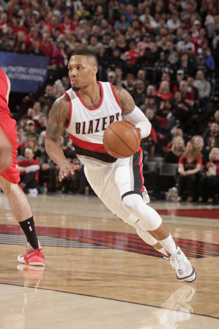 他在中場位 他在中場位